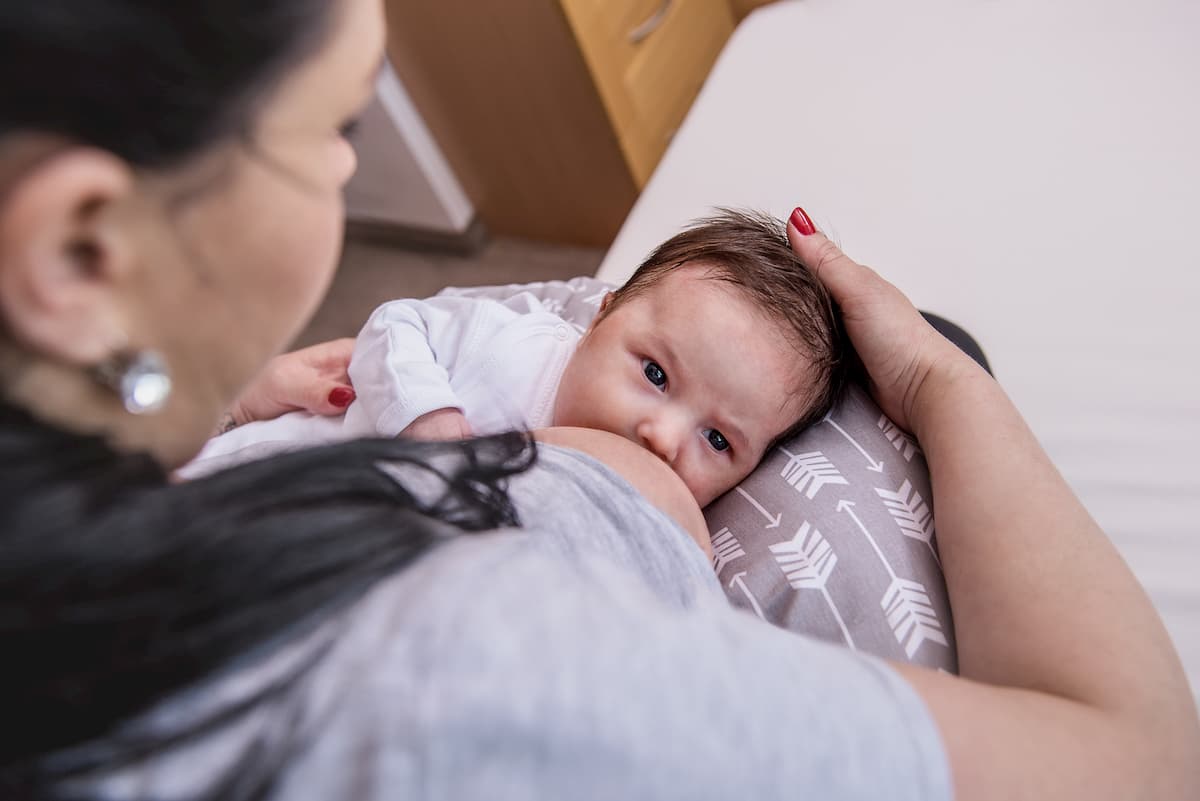 5 problèmes et douleurs fréquents dus à l’allaitement maternel